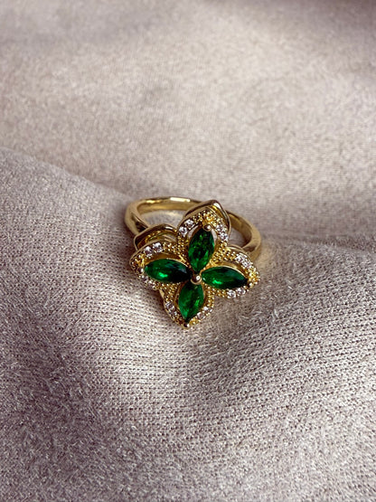 Emerald Spin Ring