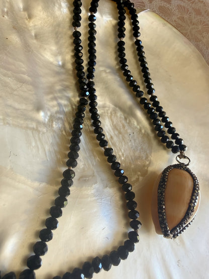 Crystal cowrie κολιέ